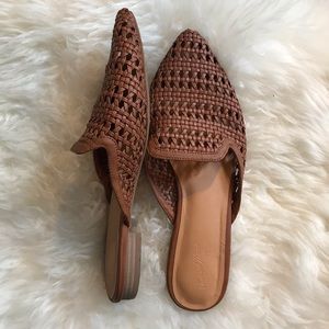Universal Thread Weave Loafer